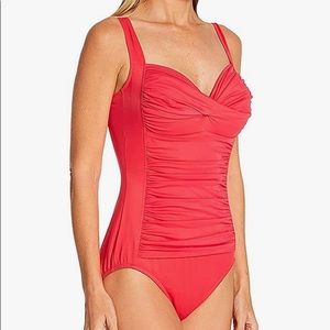 La Blanca Coral Ruched Twist Front One Piece Swimsuit